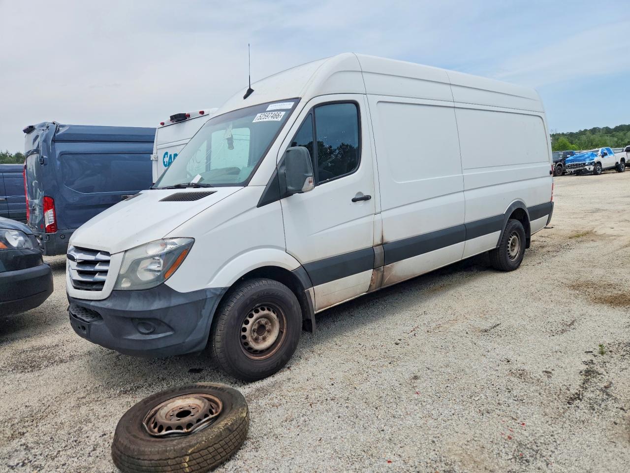 Salvage Mercedes-Benz Sprinter Image