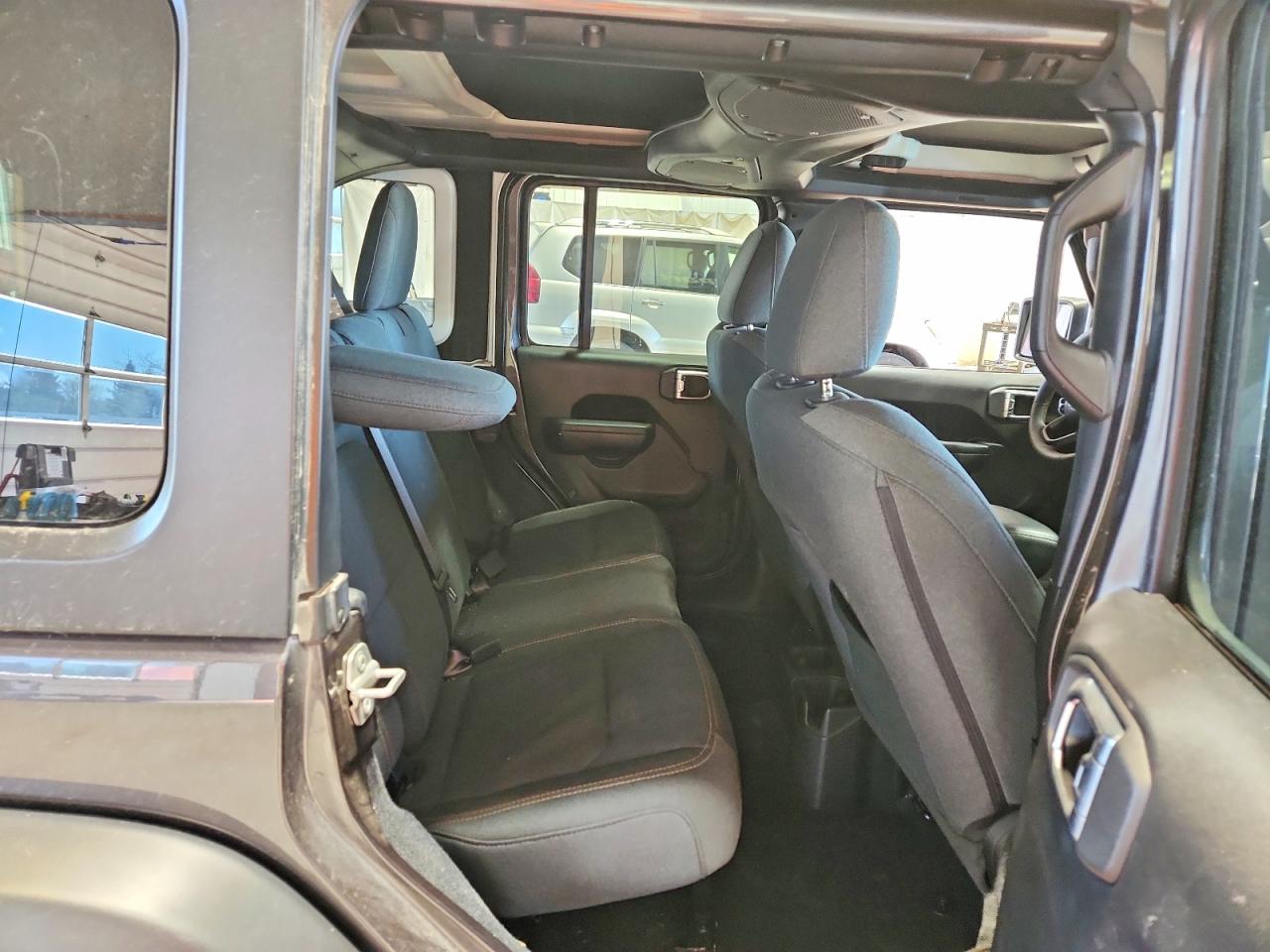 Jeep Wrangler Sport