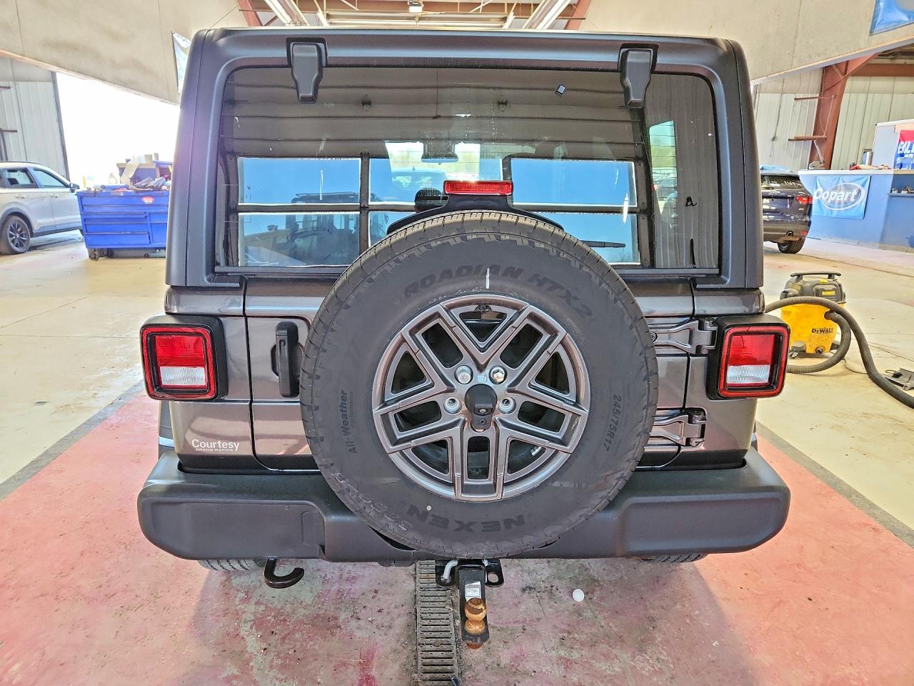 Jeep Wrangler Sport