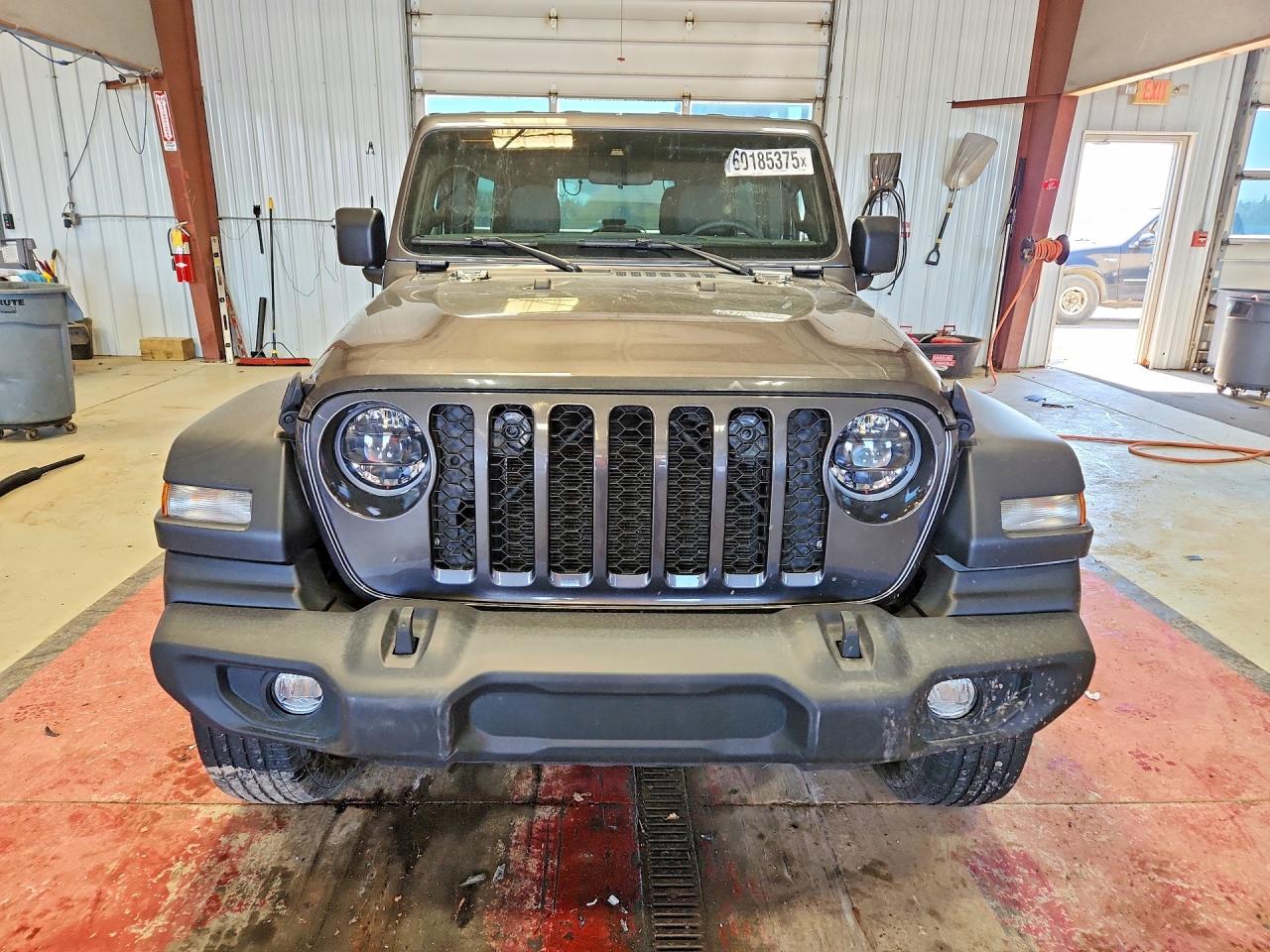 Jeep Wrangler Sport