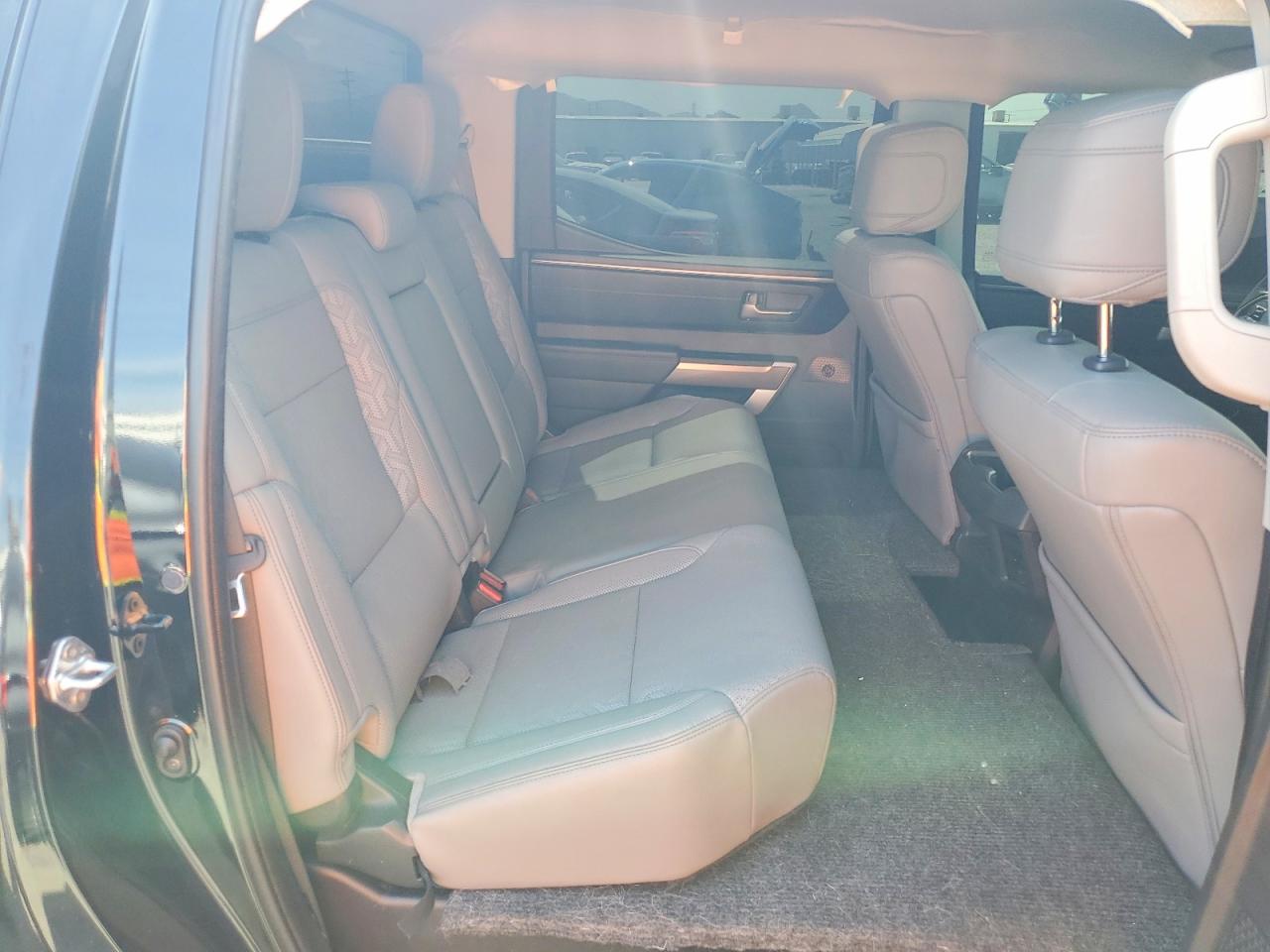 Toyota Tundra Sr5