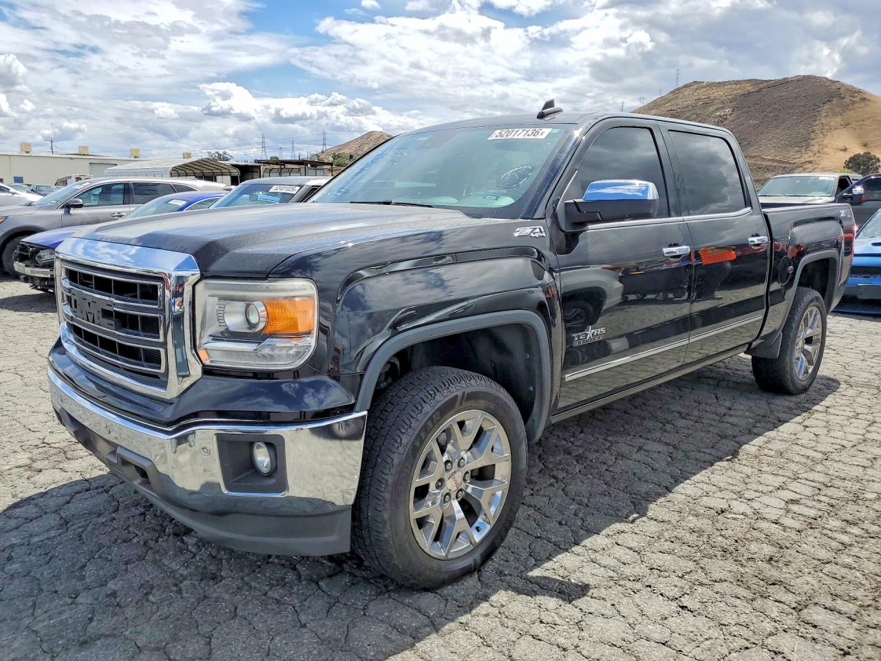 Salvage GMC Sierra Image
