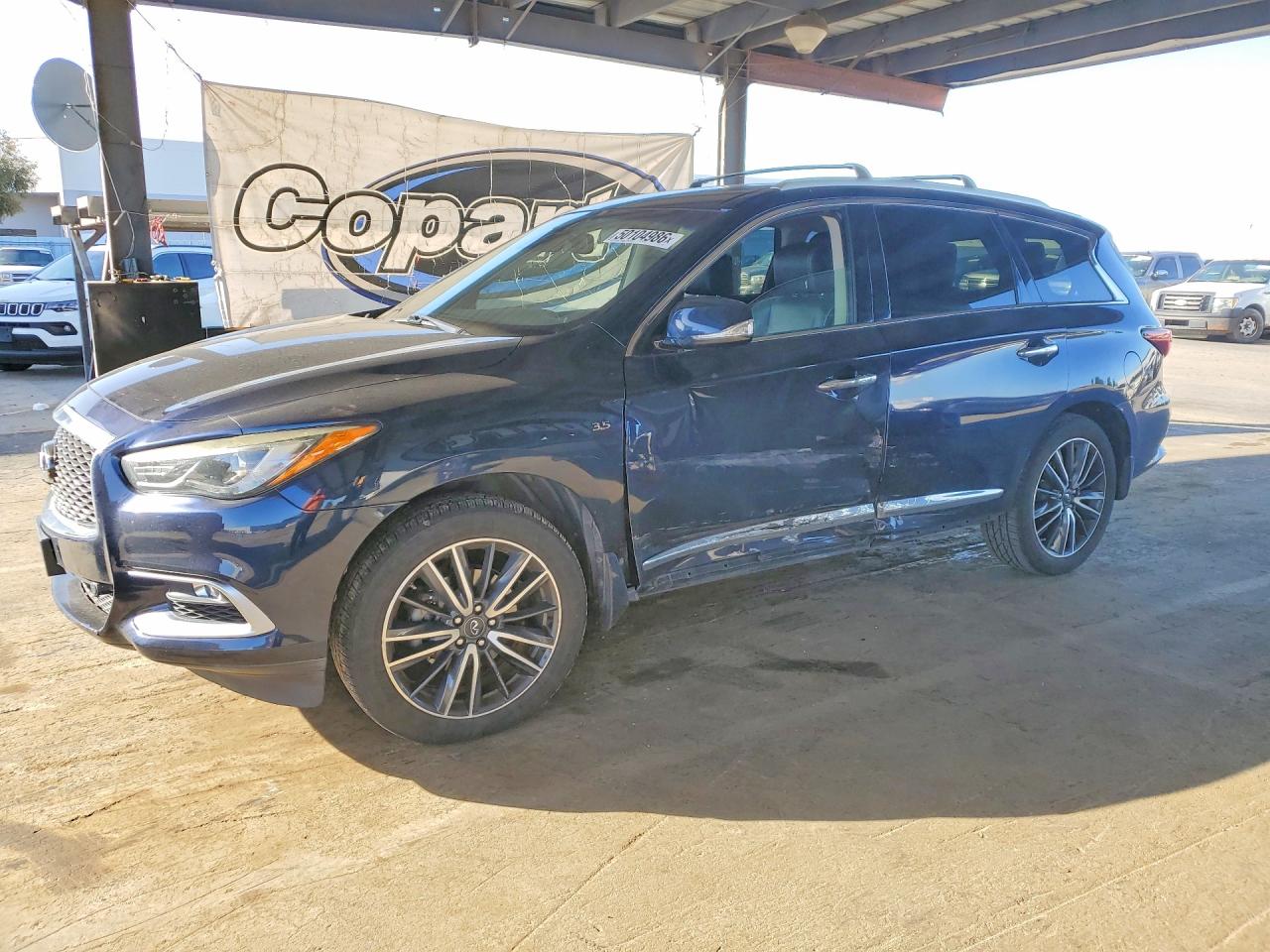 Salvage INFINITI Qx Image