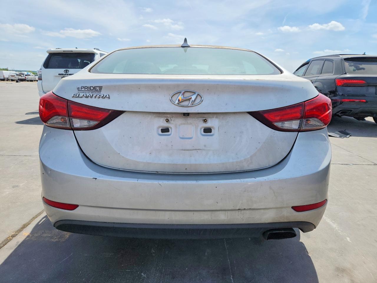 Hyundai ELANTRA Sport