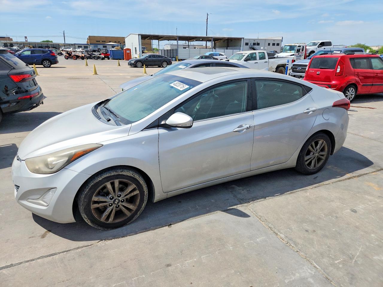 Salvage Hyundai ELANTRA Image