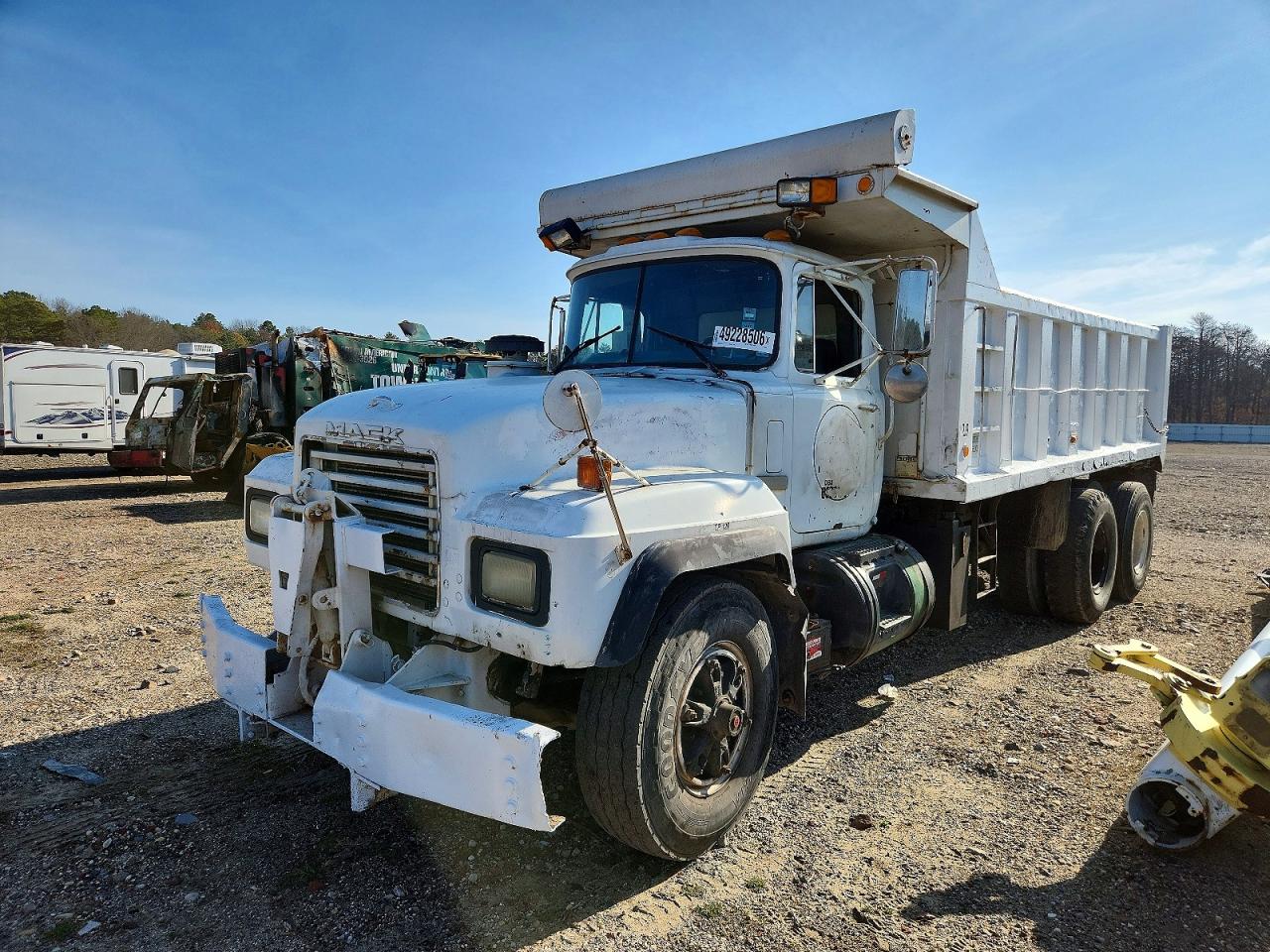 Mack Rb688s