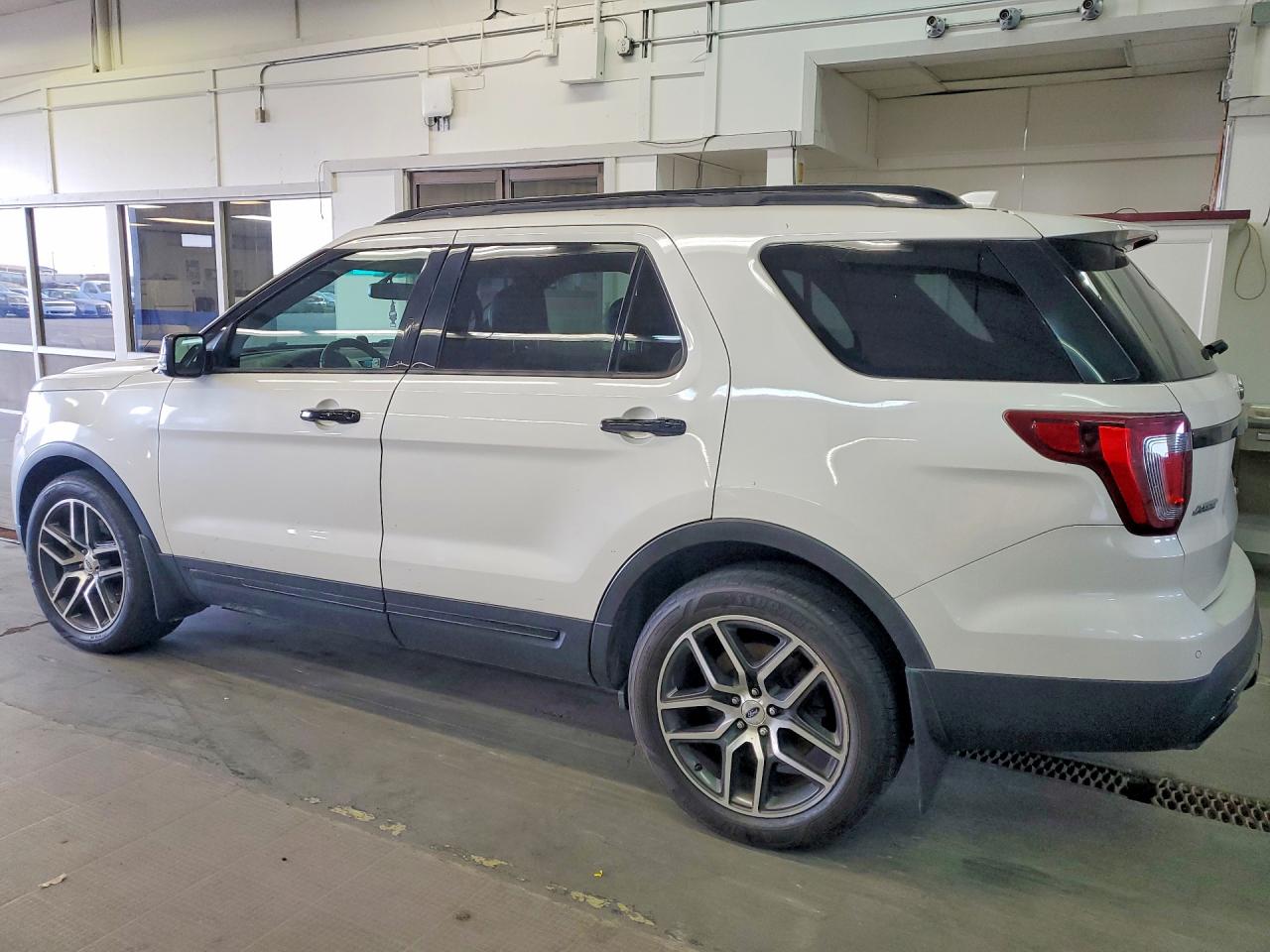 Ford Explorer Sport