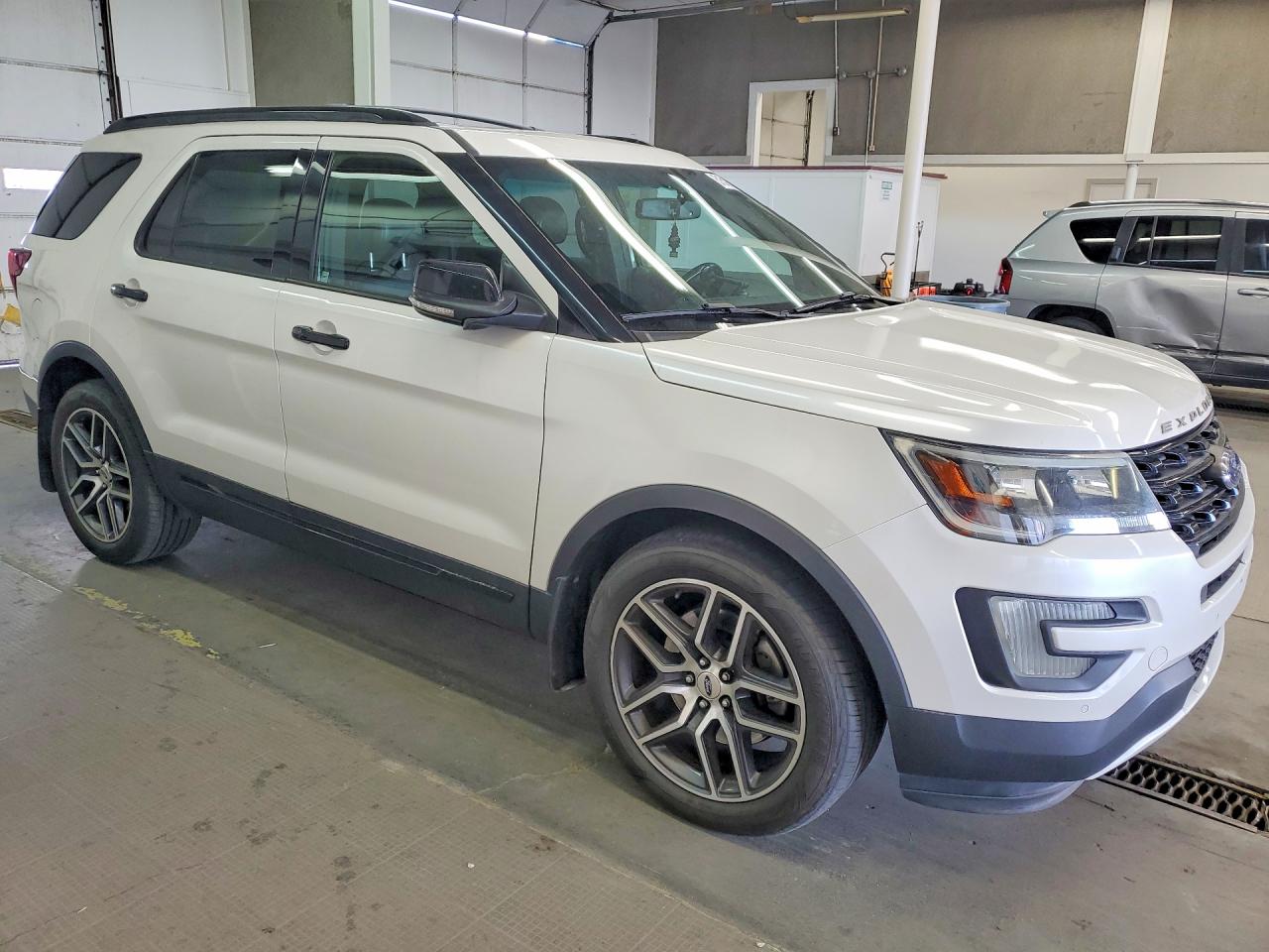 Ford Explorer Sport
