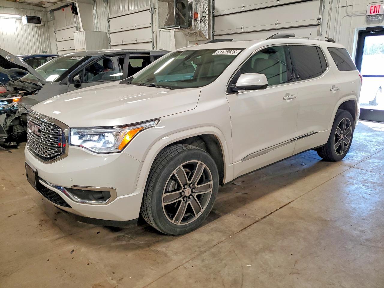 Salvage GMC Acadia Image