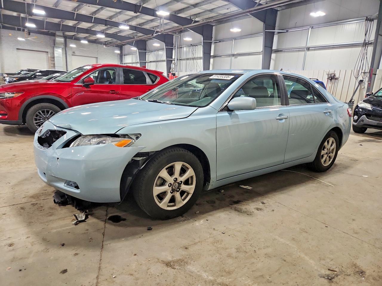 Salvage Toyota Camry Image