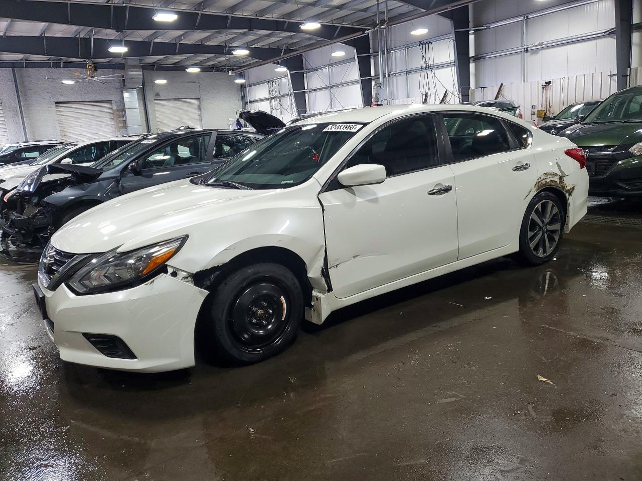 Salvage Nissan Altima Image