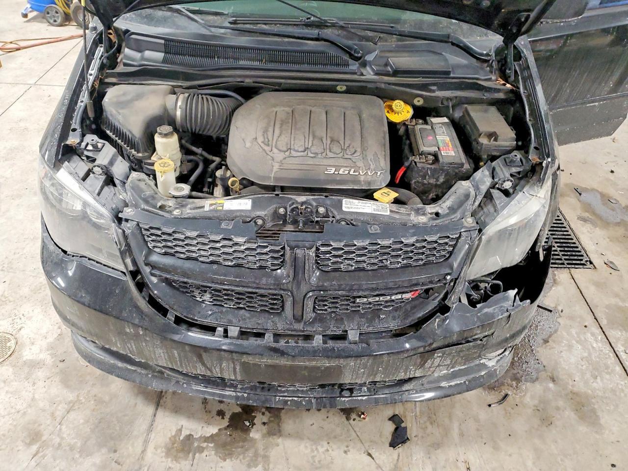 Dodge Caravan Sxt