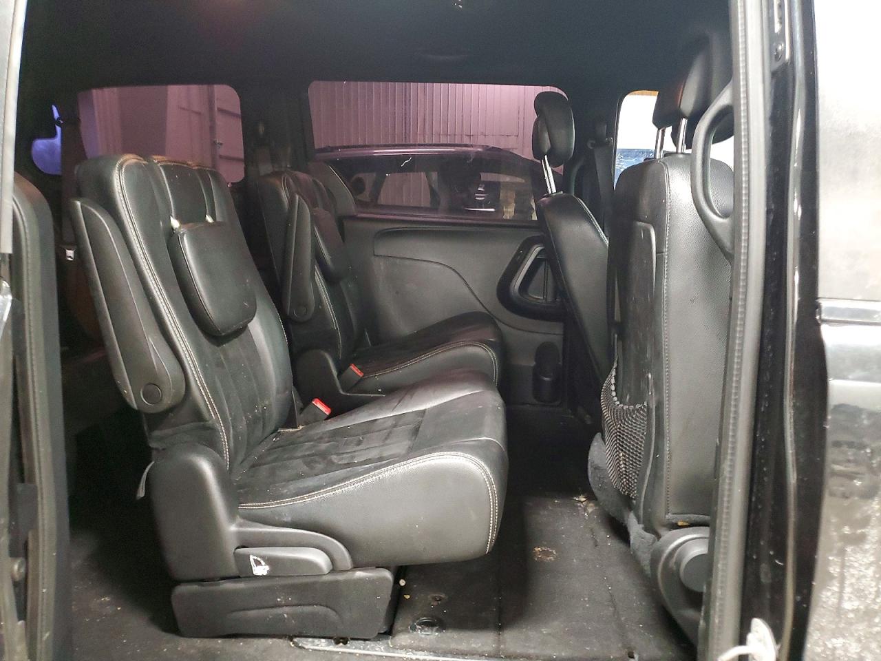 Dodge Caravan Sxt