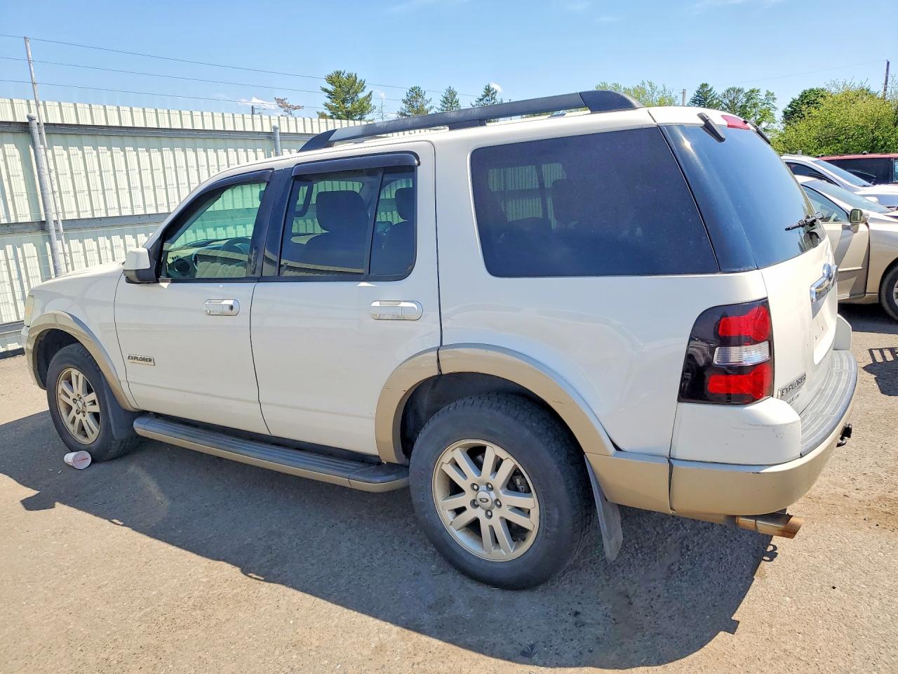 Ford Explorer Eddie Bauer