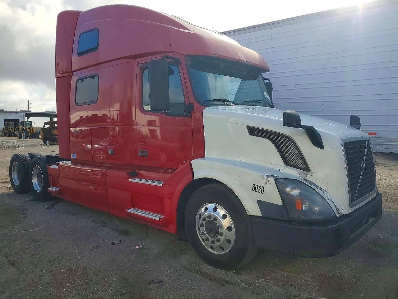 Salvage Volvo Vn Vnl Image
