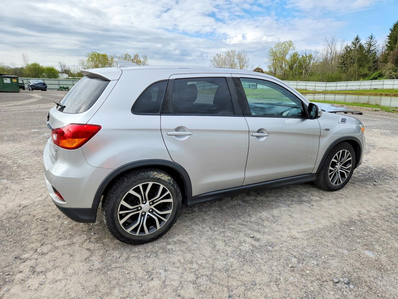 Mitsubishi Outlander Es