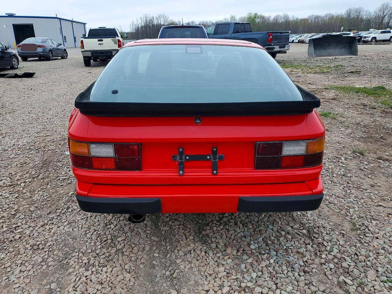 Porsche 944