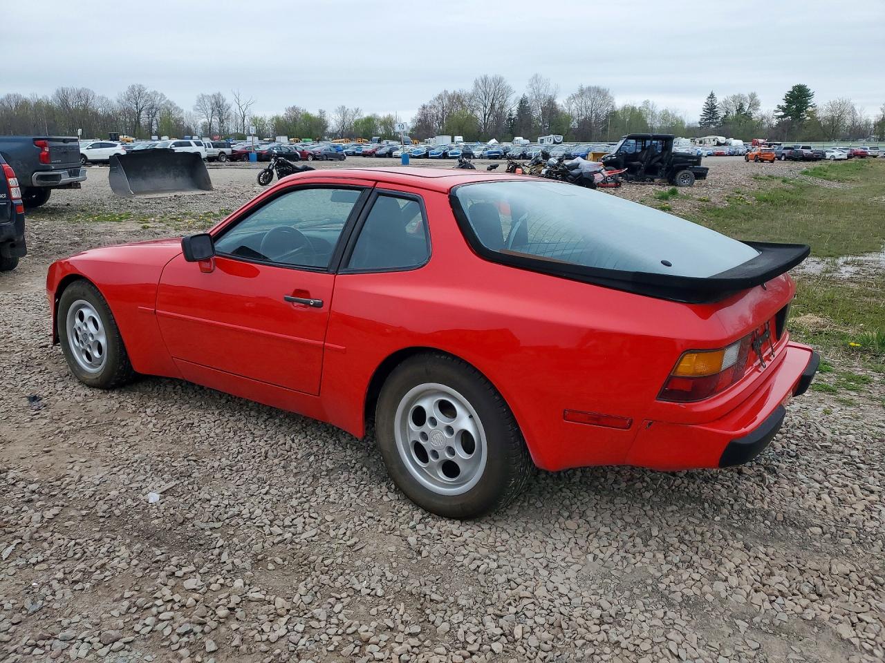 Porsche 944