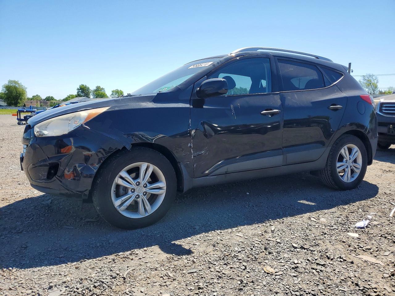 Salvage Hyundai TUCSON Image