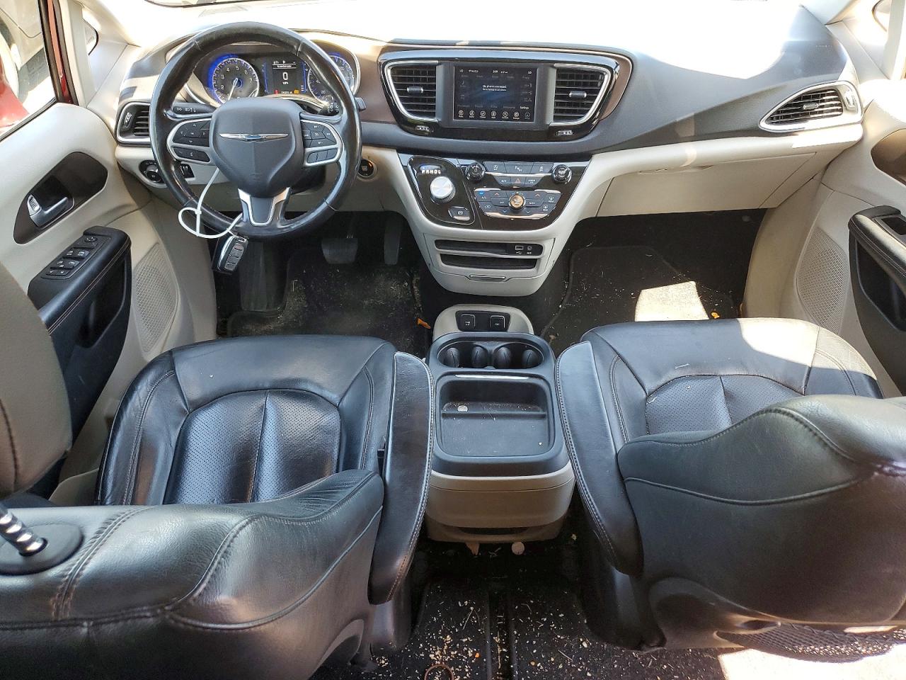 Chrysler Pacifica Touring L