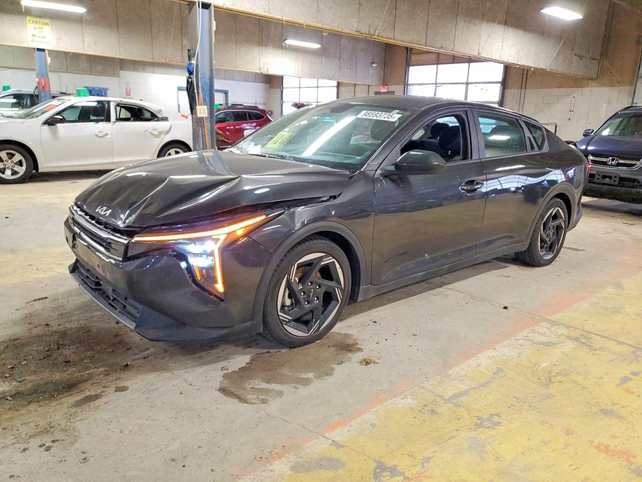 Salvage Kia K4 Ex Image