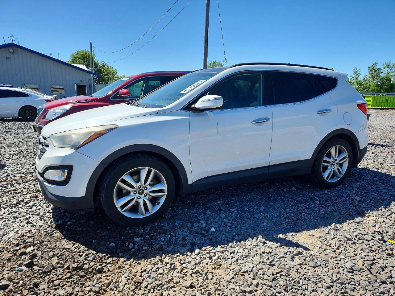 Salvage Hyundai SANTA FE Image