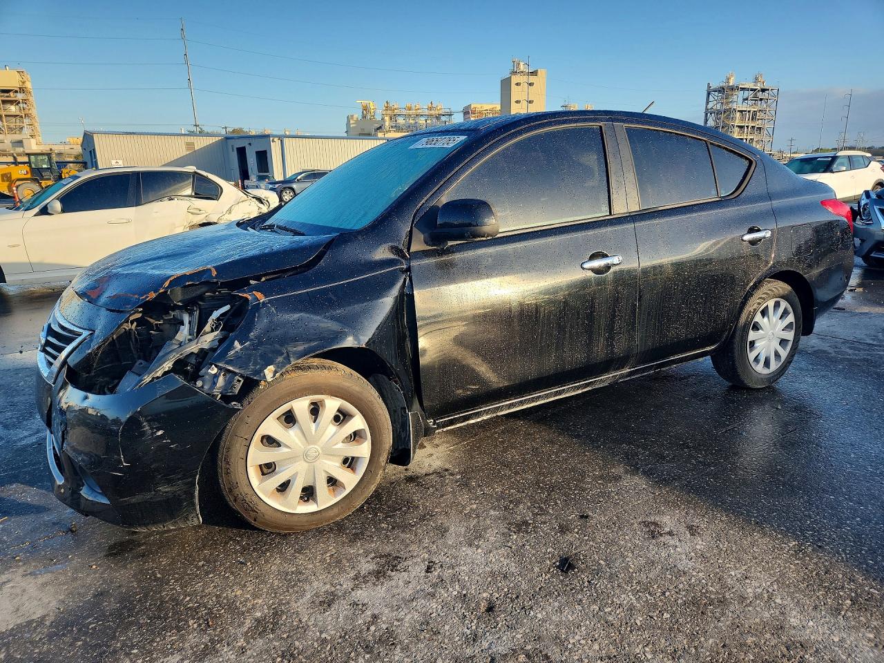 Salvage Nissan Versa Image