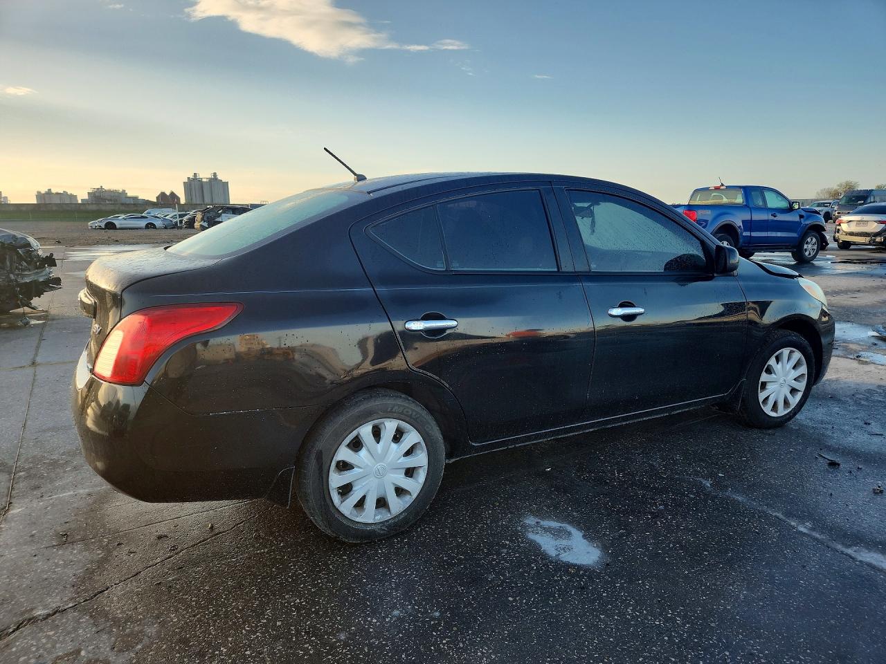 Nissan Versa 1.6 S