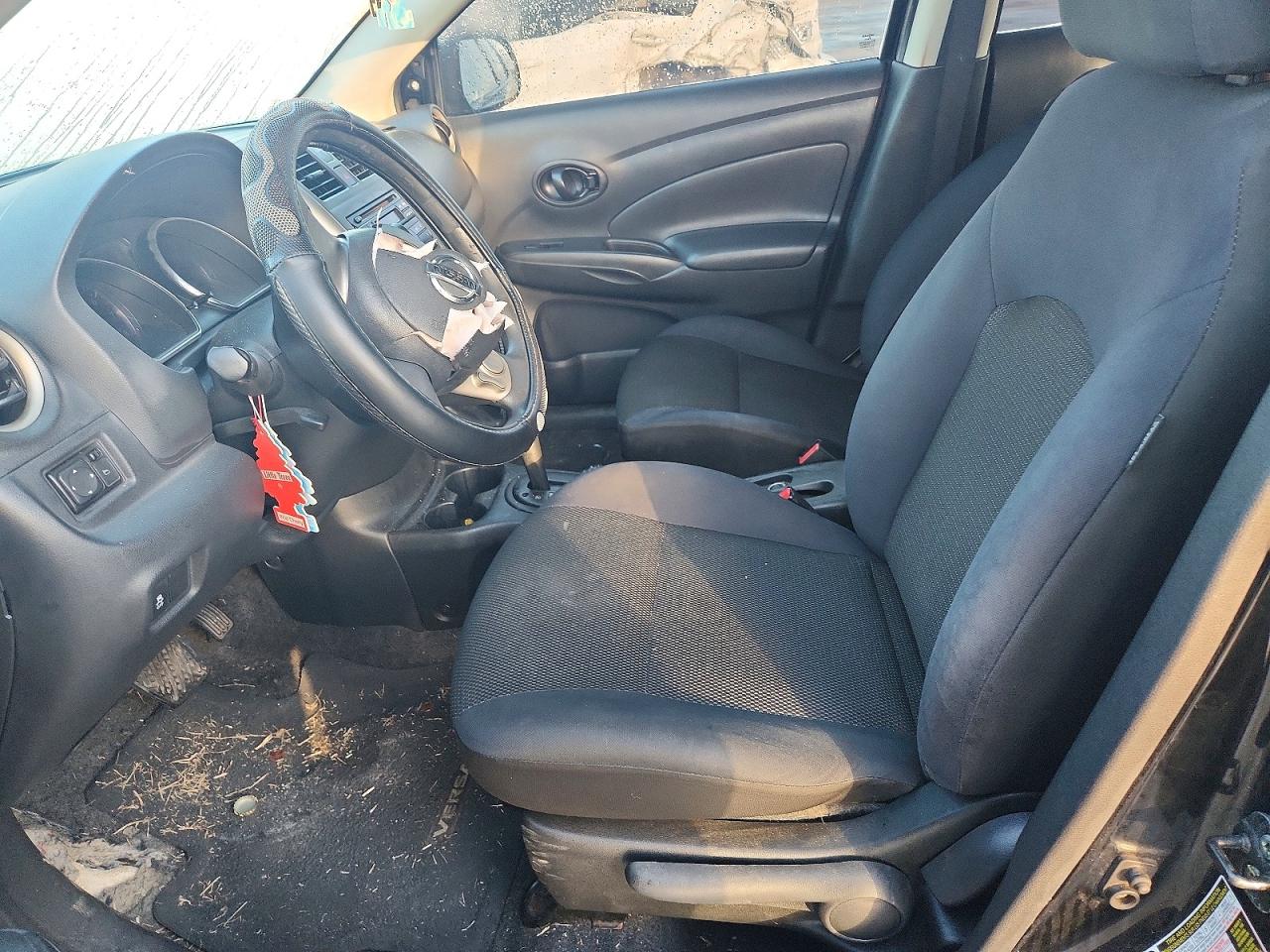 Nissan Versa 1.6 S
