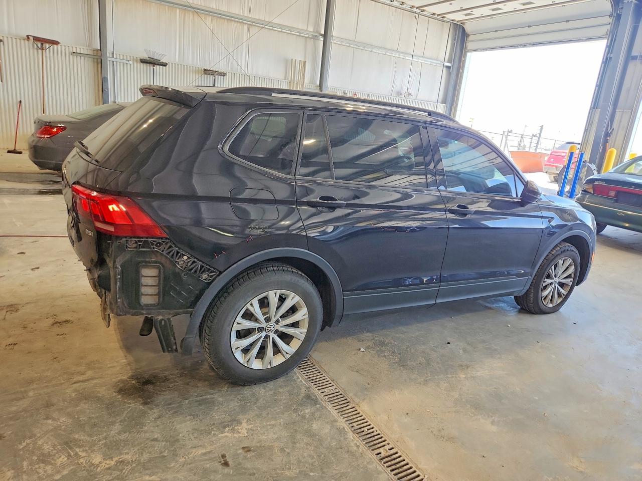 Volkswagen Tiguan S