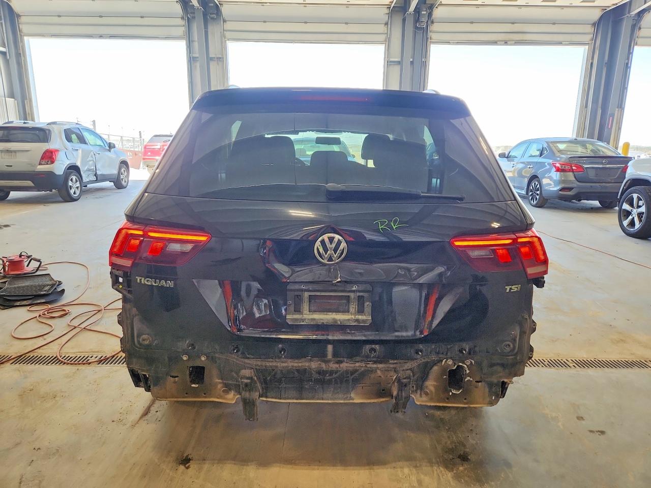 Volkswagen Tiguan S