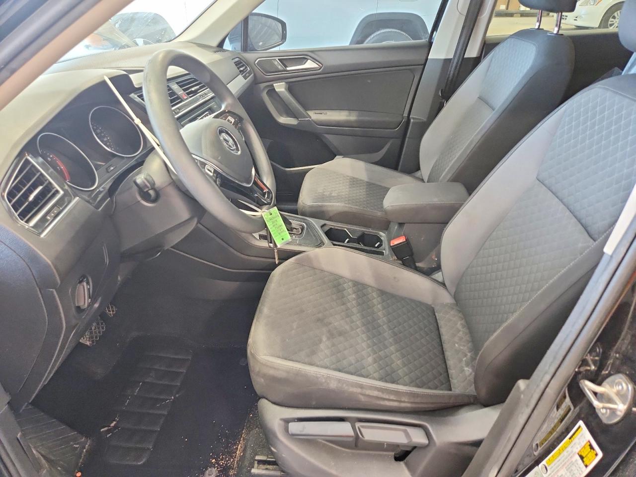 Volkswagen Tiguan S