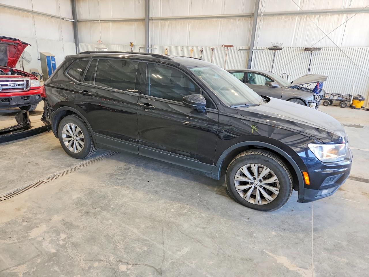 Volkswagen Tiguan S