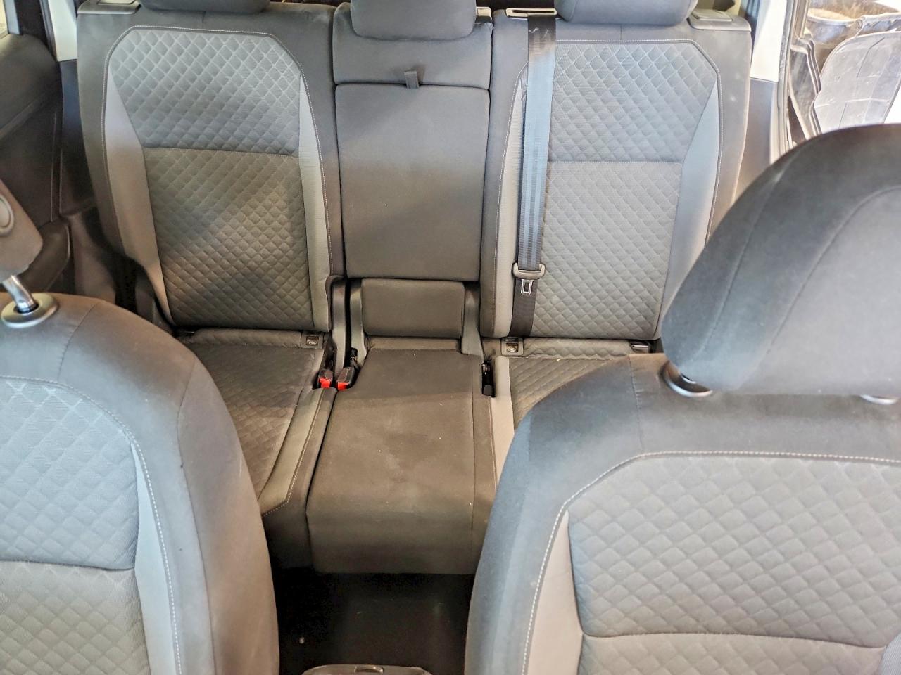 Volkswagen Tiguan S