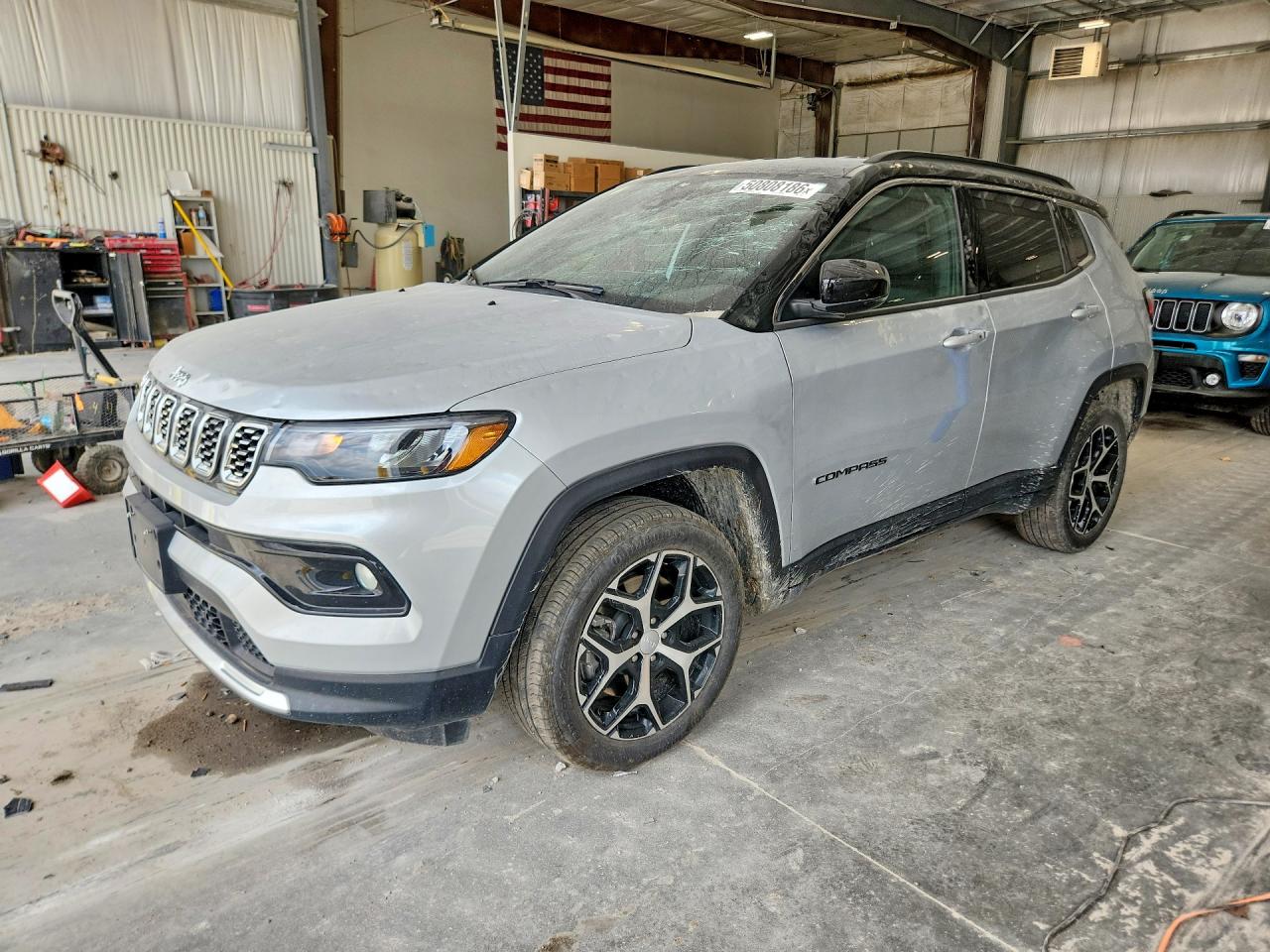 Salvage Jeep Compass Image