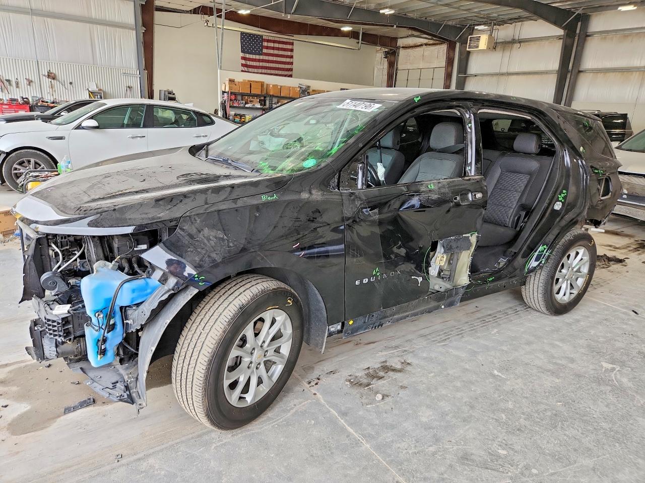 Salvage Chevrolet Equinox Image