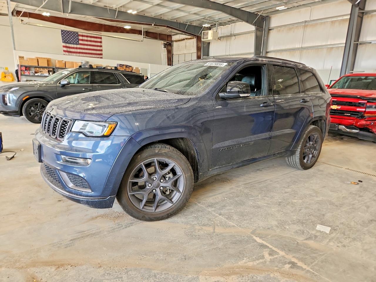 Salvage Jeep Cherokee Image