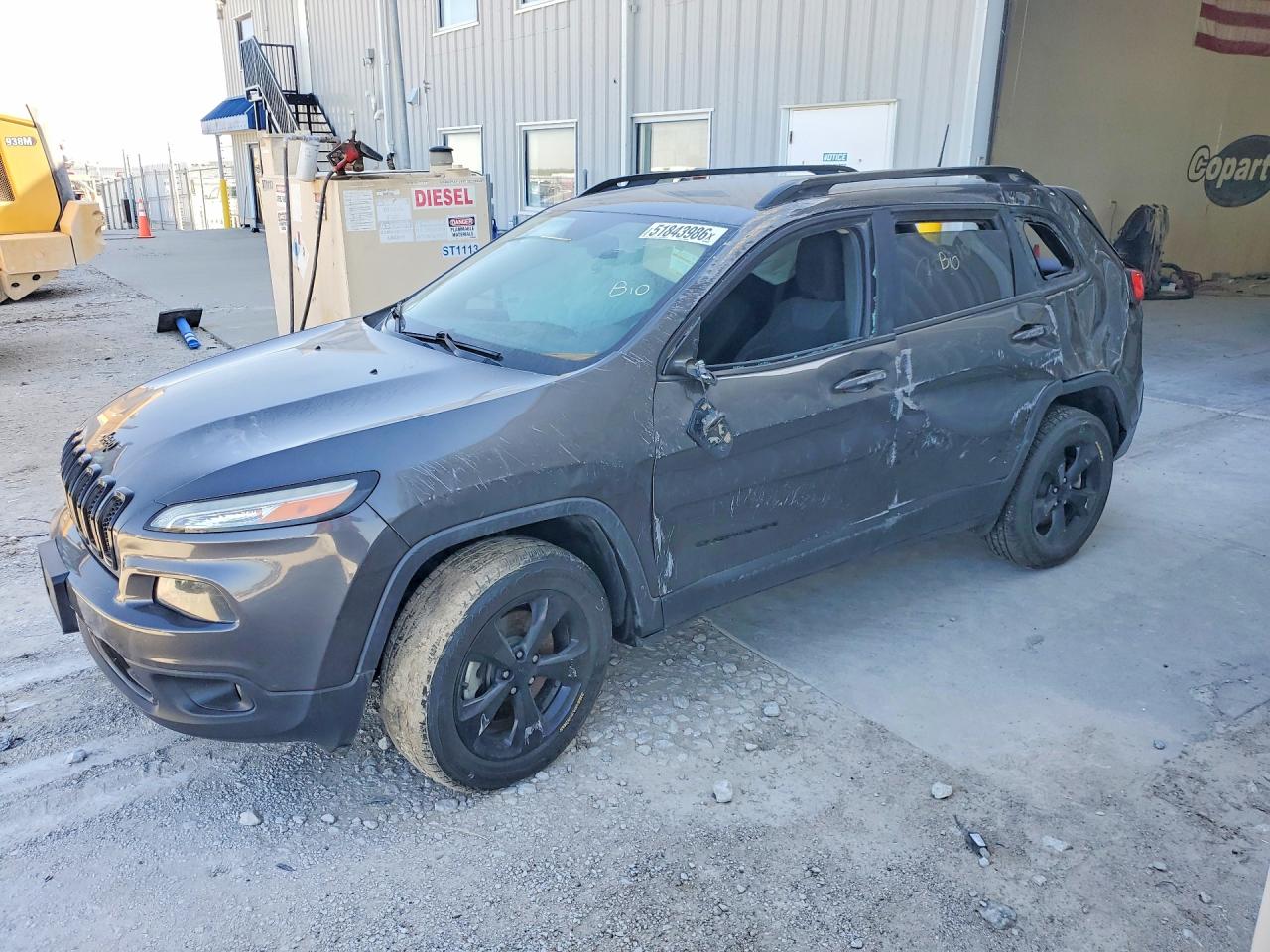 Salvage Jeep Cherokee Image