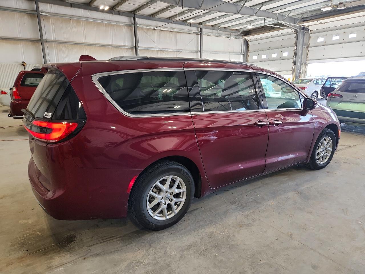 Chrysler Pacifica Touring L