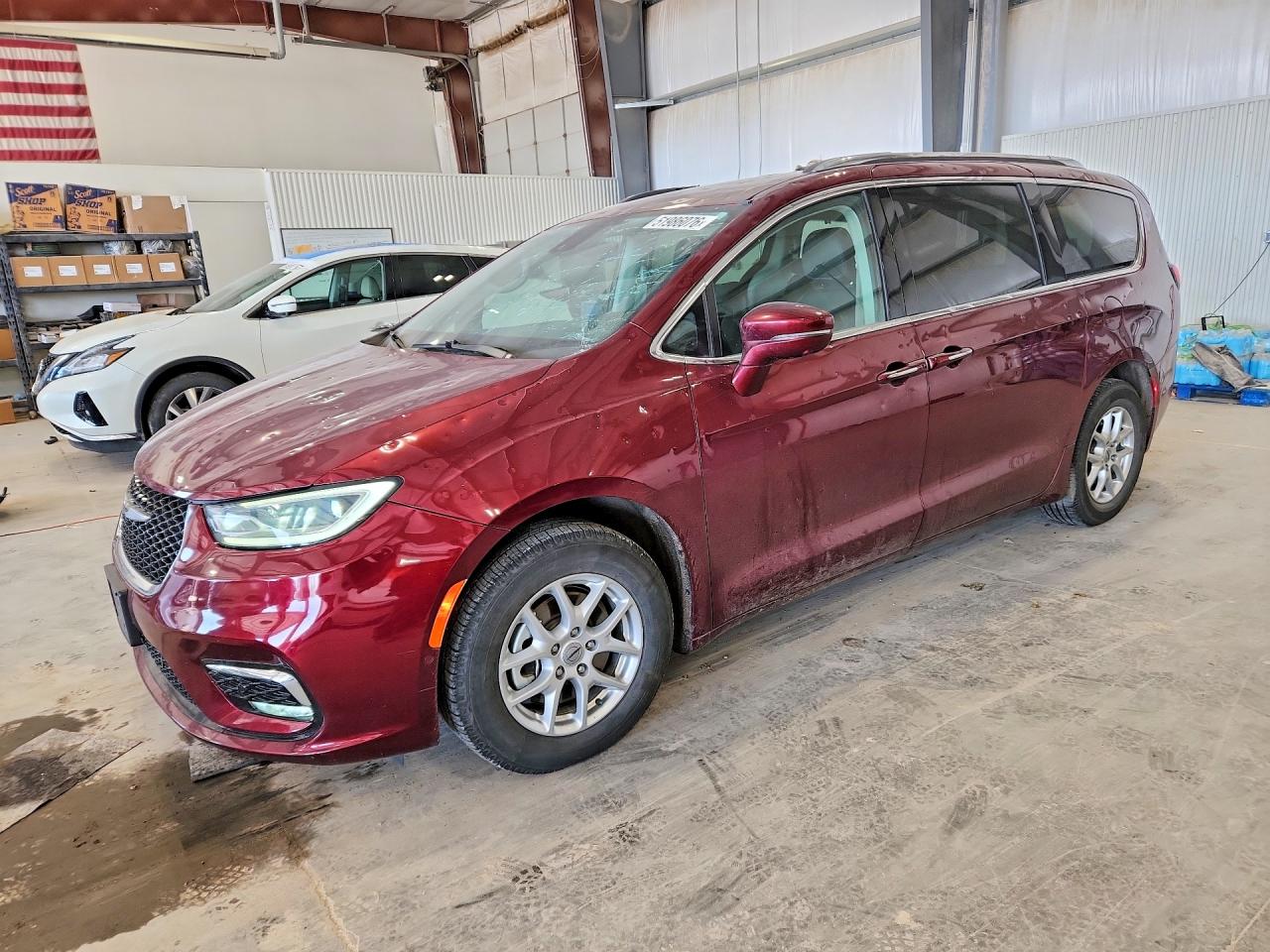 Salvage Chrysler Pacifica Image