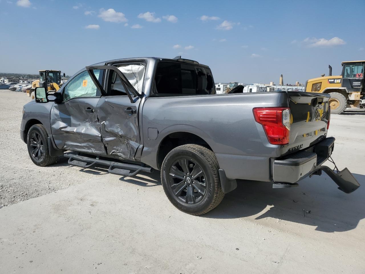 Nissan Titan Sv