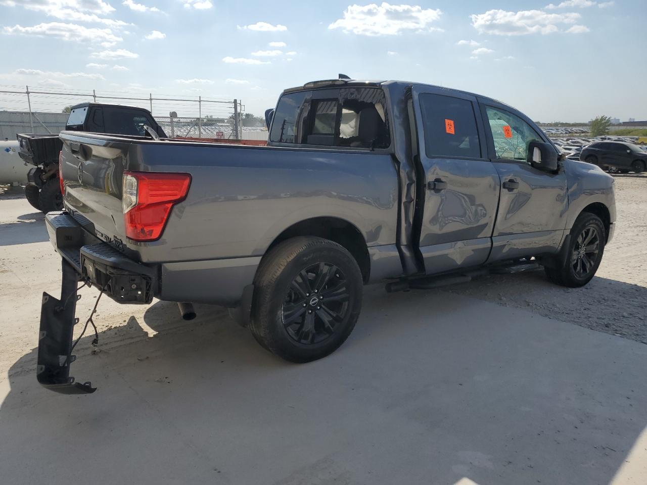 Nissan Titan Sv