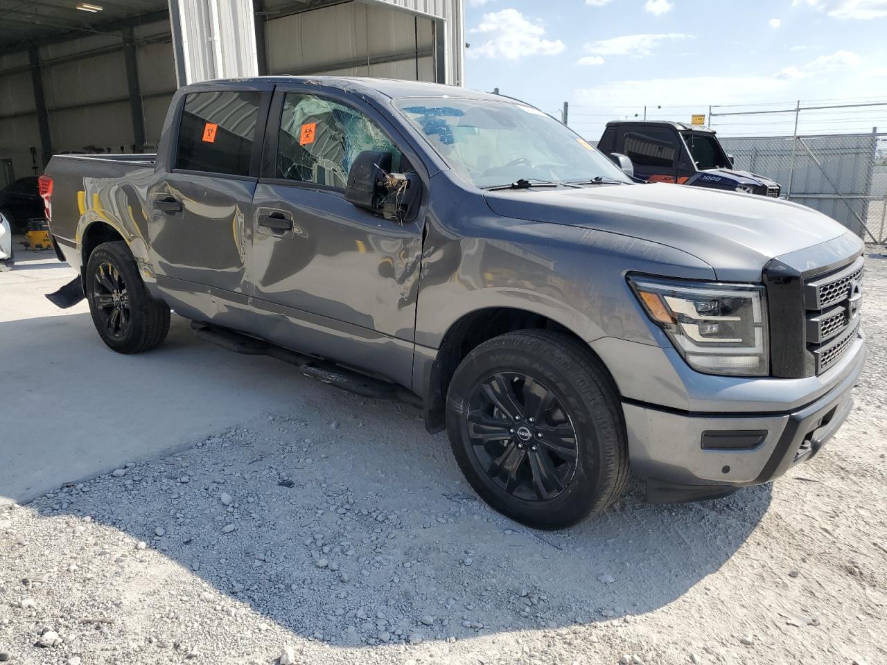 Nissan Titan Sv