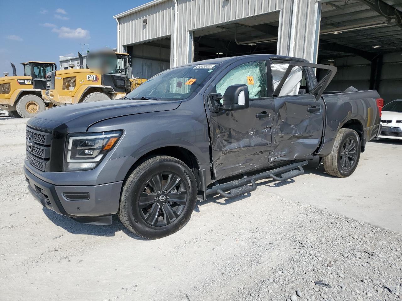 Salvage Nissan Titan Image