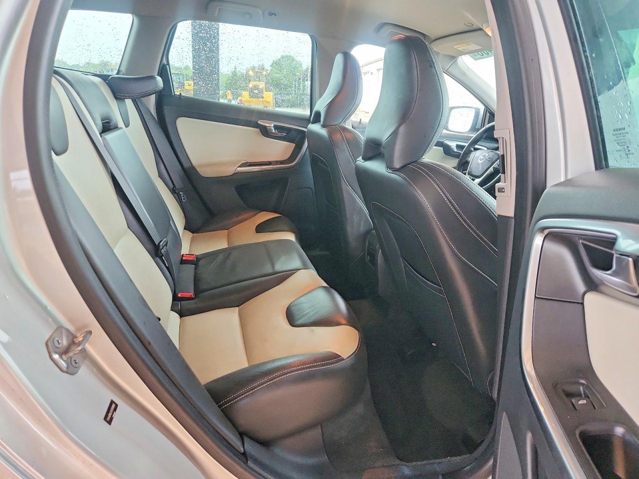 Volvo XC60 T5
