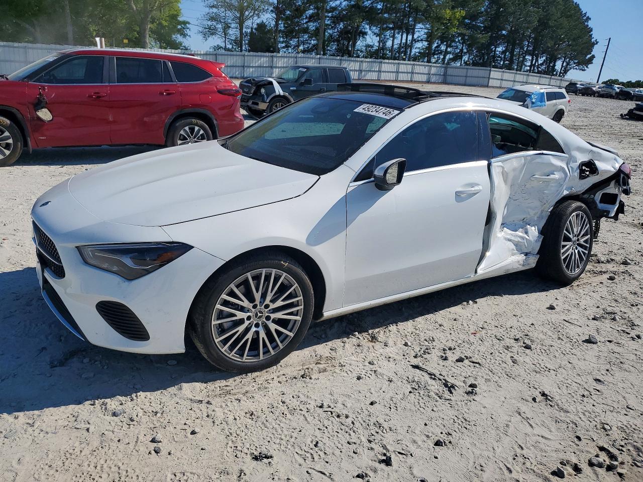 Salvage Mercedes-Benz Cla-class Image
