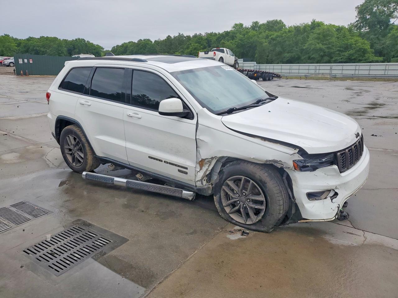 Jeep Grand Cherokee Laredo