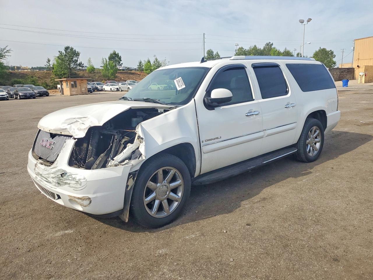 Salvage GMC Yukon Image
