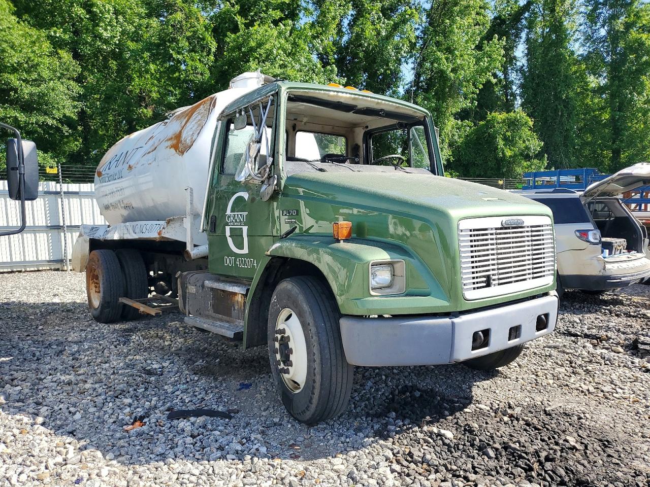 Salvage Freightliner Fl70 Image