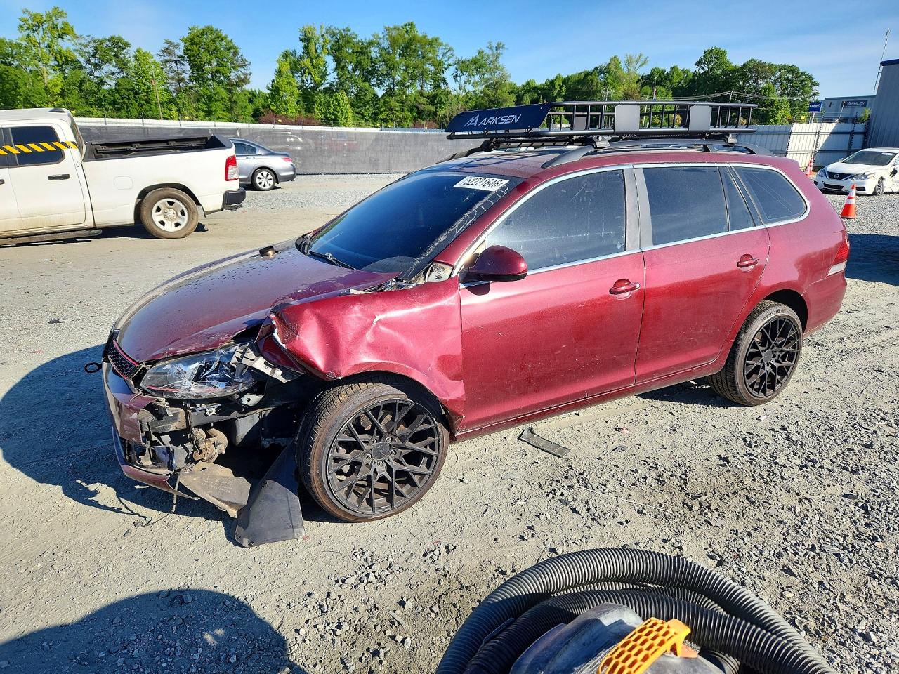 Salvage Volkswagen Jetta Image